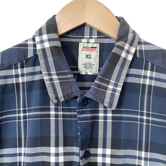 Dickies Mens Size XL Blue Plaid Button Up Work Shirt Short Sleeve Chest Pockets - Picture 4 of 8